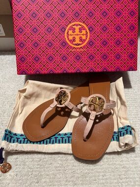 Tory Burch Seashell Pink Leather Thong Sandals with Gold Logo